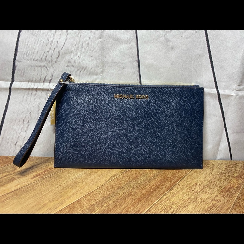 Michael Kors Jet Set Leather ZIP Clutch Wristlet